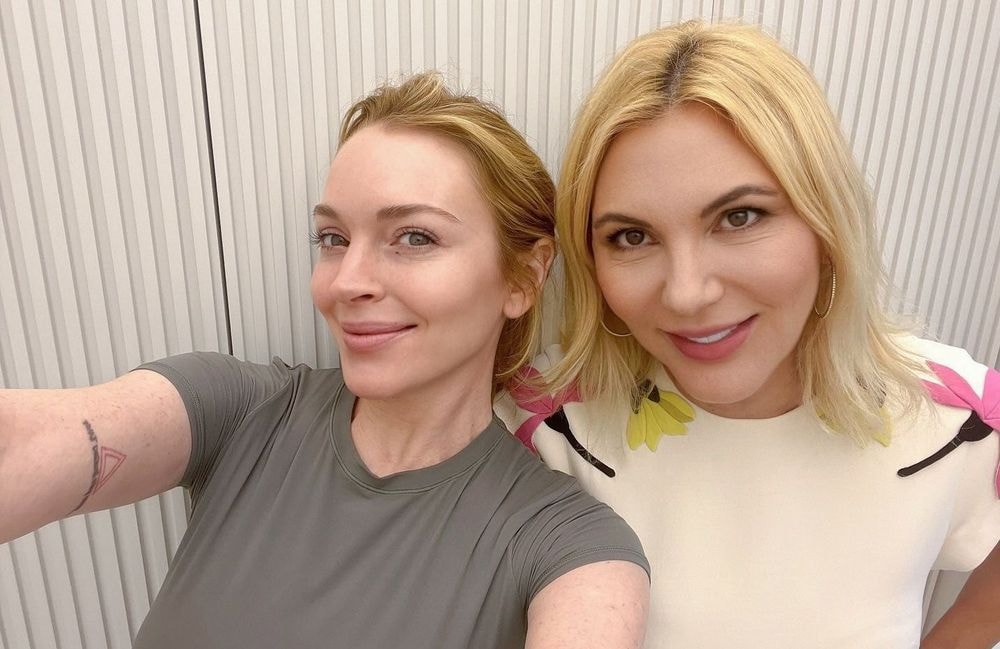 Qui est Dr. Lukian, la médecin des stars derrière le visage rajeuni de Lindsay Lohan ?