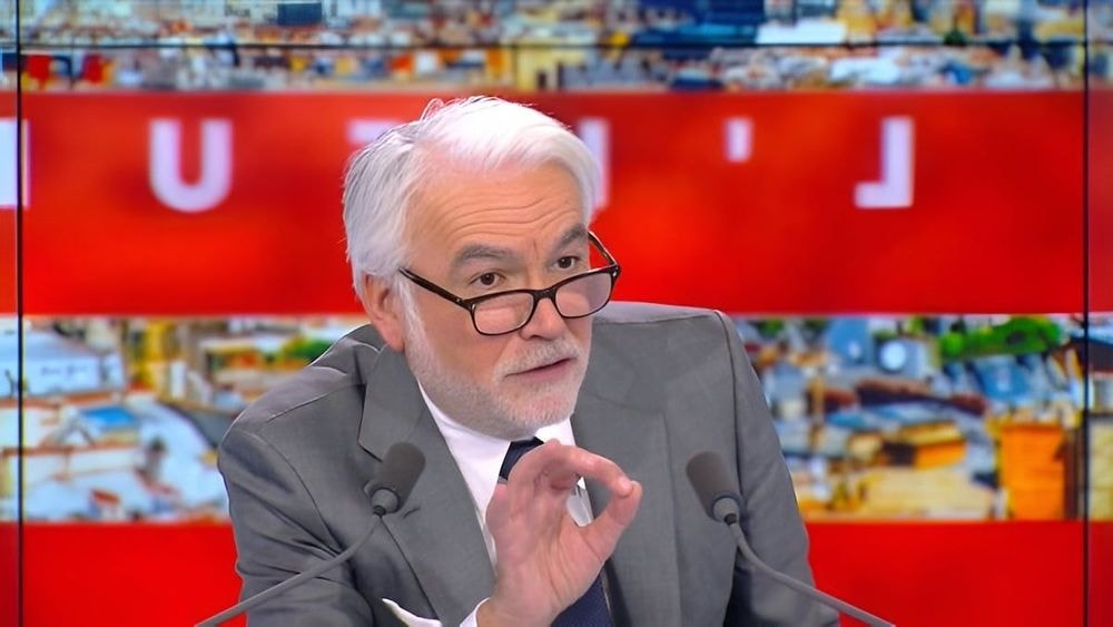 Nicolas Sarkozy : Pascal Praud "écœuré" contre ses détracteurs, "sa chute donne du piment à leur médiocre existence"
