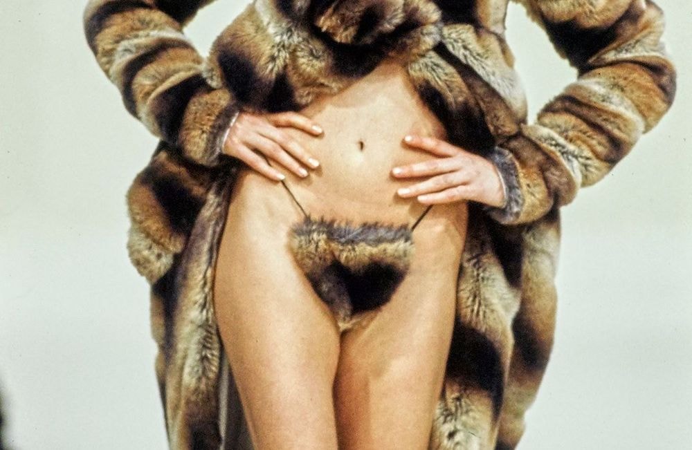 String poilu, cire coiffante… Et si les poils pubiens devenaient la nouvelle obsession beauté ?
