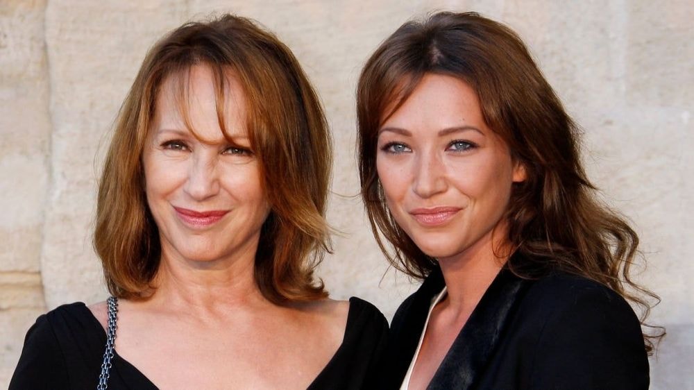 Nathalie Baye furax, sa fille Laura Smet a fait l'impensable dans leur maison dans la Creuse : "Elle s'est fait punir…"