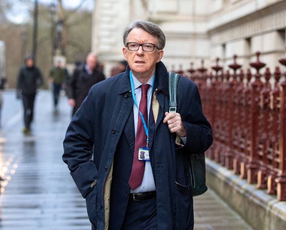 Affaire Epstein : qui est l'ex-ministre Peter Mandelson et qu’est-ce que la justice lui reproche ?