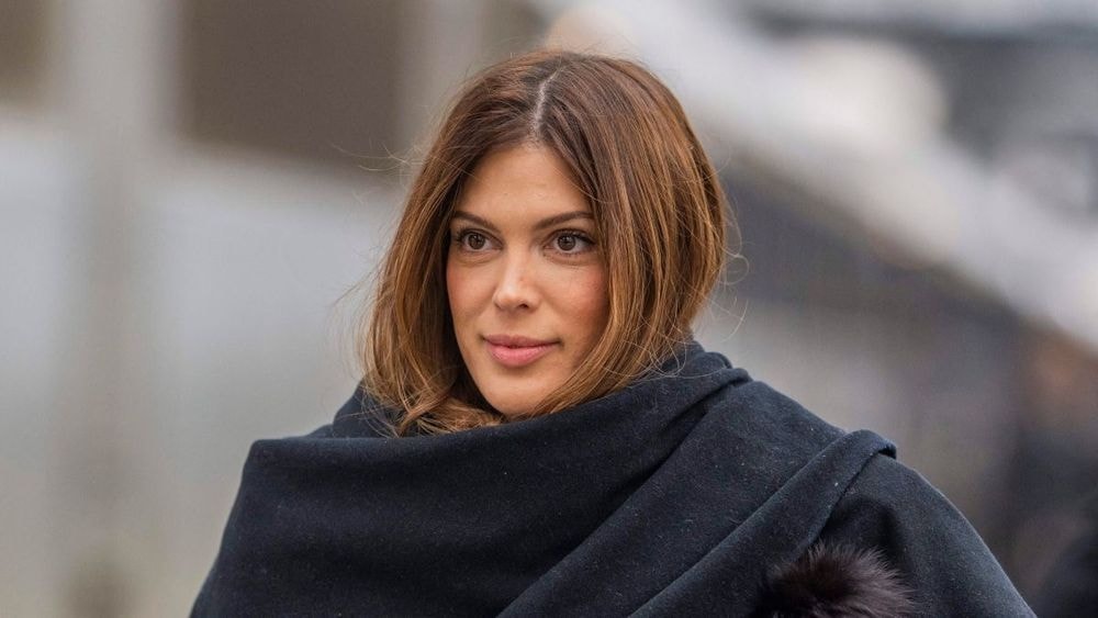 Iris Mittenaere met les points sur les i concernant ses dépenses controversées, "puisque l'argent est le nerf de la guerre"