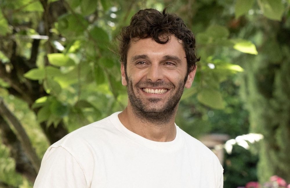 « Je suis moins casse-cou » : Pio Marmaï évoque sa vie depuis qu'il est père