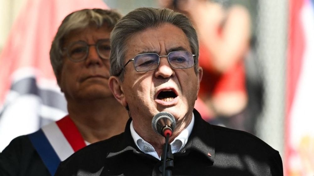 "C’est une sous-merde…" : Julien Cohen (Affaire Conclue) pulvérise violemment Jean-Luc Mélenchon