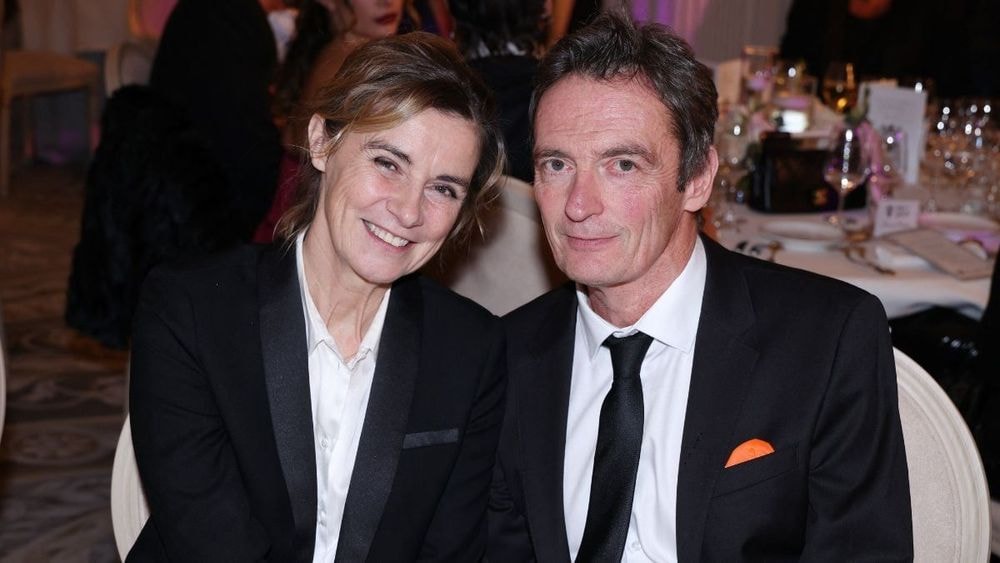 "Il m'a quittée" : Anne Consigny officialise son divorce et révèle avoir retrouvé l'amour