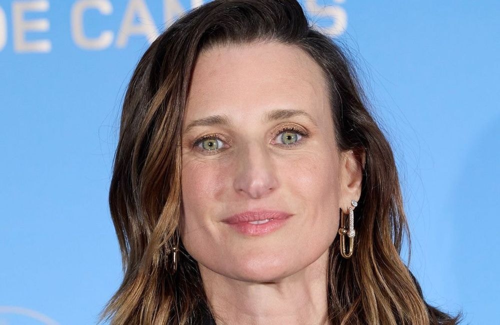 À la Mostra de Venise, Camille Cottin réhabilite cette coloration vintage
