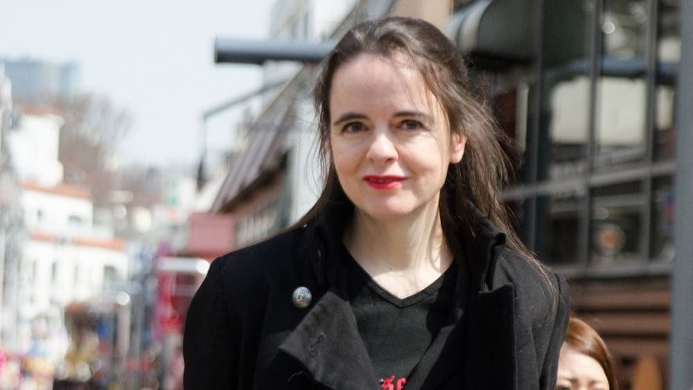 Amélie Nothomb dévoile la raison pour laquelle elle n’a jamais voulu avoir d’enfants : “C’est sûrement pour ça…”