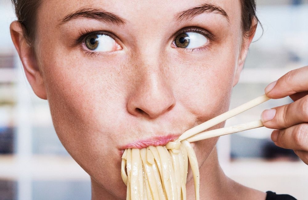 3 aliments transformés à limiter pour préserver sa peau et sa santé