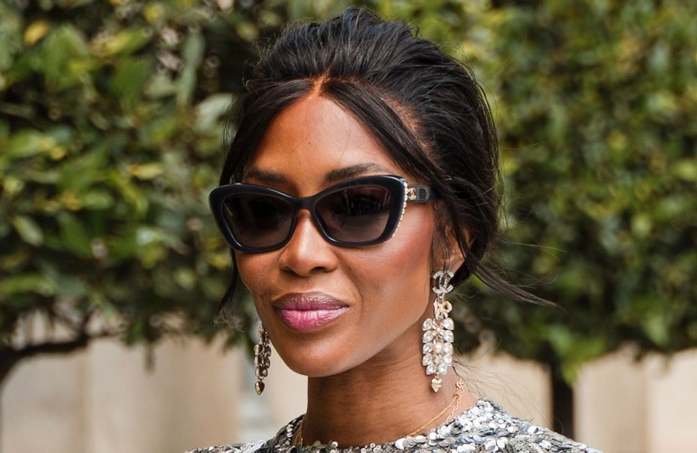Sublime, Naomi Campbell succombe à cette coloration tendance