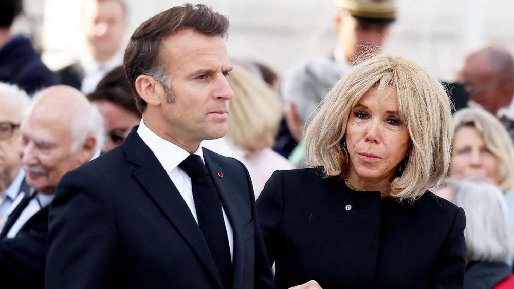 Emmanuel Macron et Brigitte réapparaissent en public, première sortie scrutée après la gifle