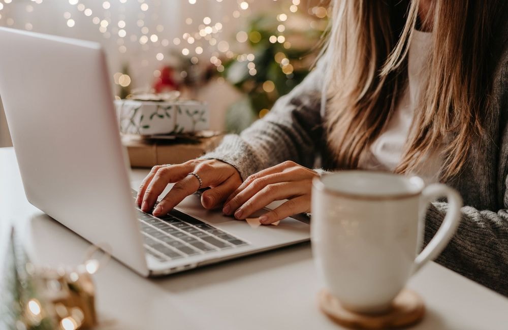 L’édito de ELLE : comment (bien) couper pendant les fêtes, selon Dre Aga ?