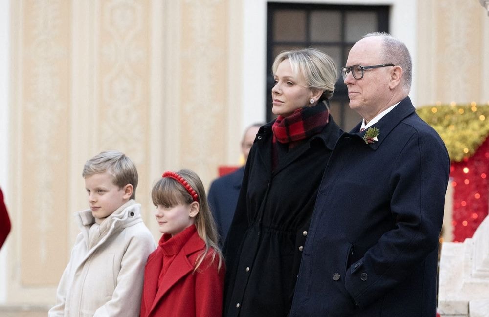 Charlène et Albert de Monaco dévoilent l’impressionnante décoration du Palais pour Noël