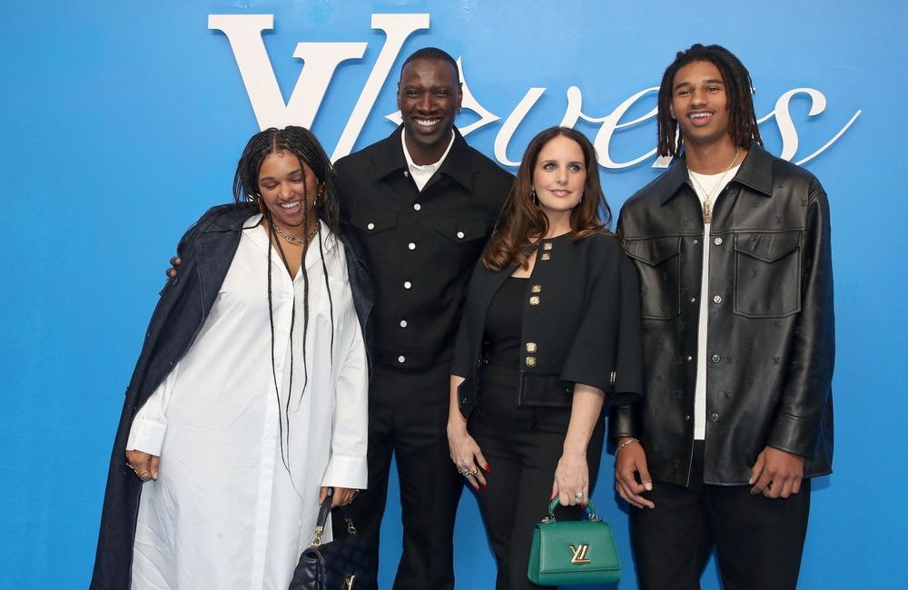 Omar Sy, son épouse Hélène et ses enfants : leur rare apparition en famille au défilé Louis Vuitton
