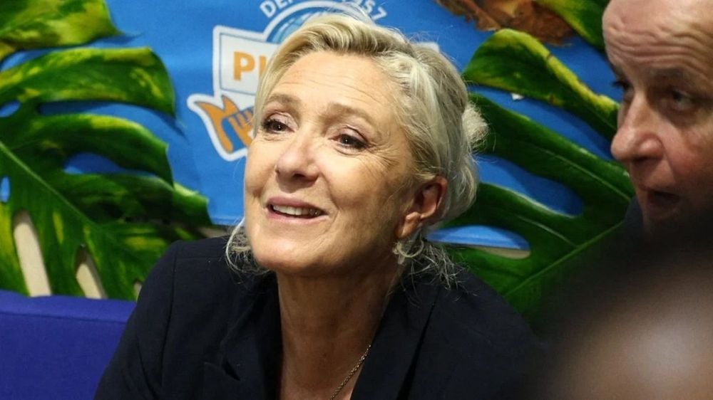 Procès de Marine Le Pen : après "le stress et l'espoir", la perspective de sa candidature se dessine