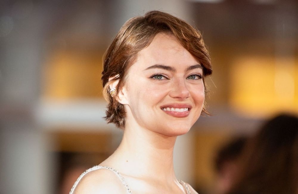 « Coupe clochette » : cette variante de la pixie donne des airs de fée aux stars