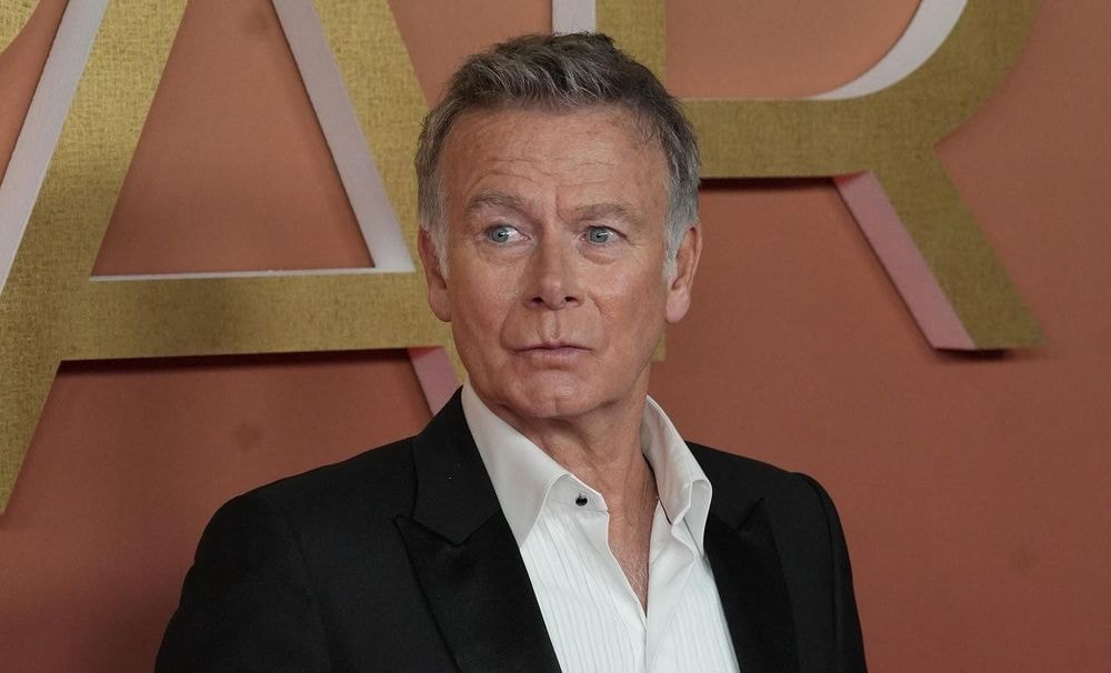 Franck Dubosc (61 ans) sans pudeur sur la vie intime de son fils de 14 ans : "Le seul baiseur de la chambrée"