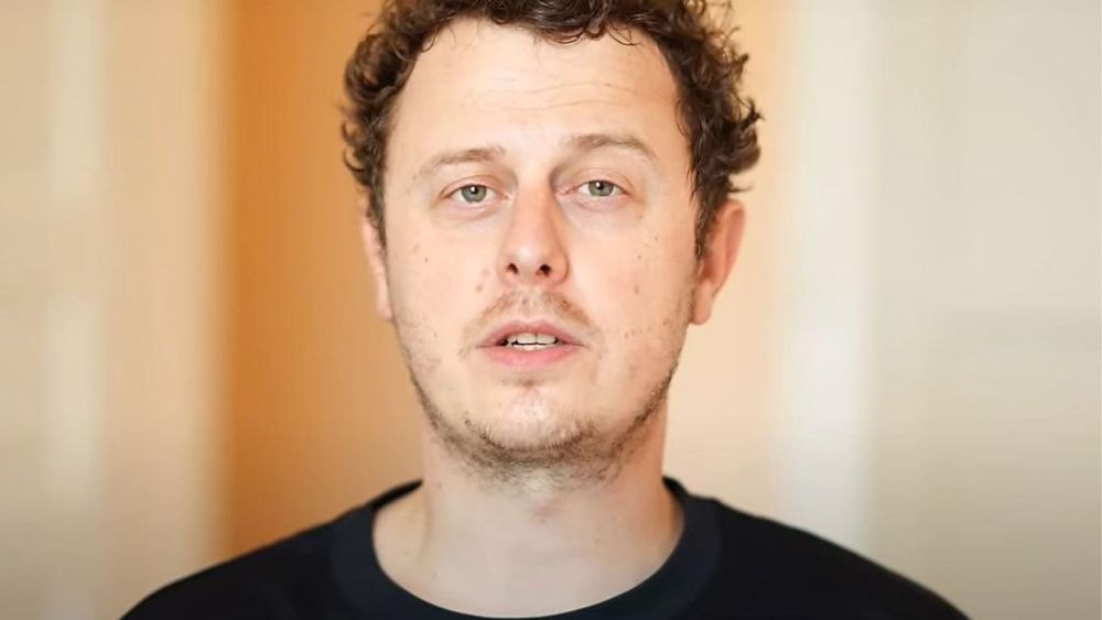 Norman Thavaud accusé de viol, il sort enfin du silence