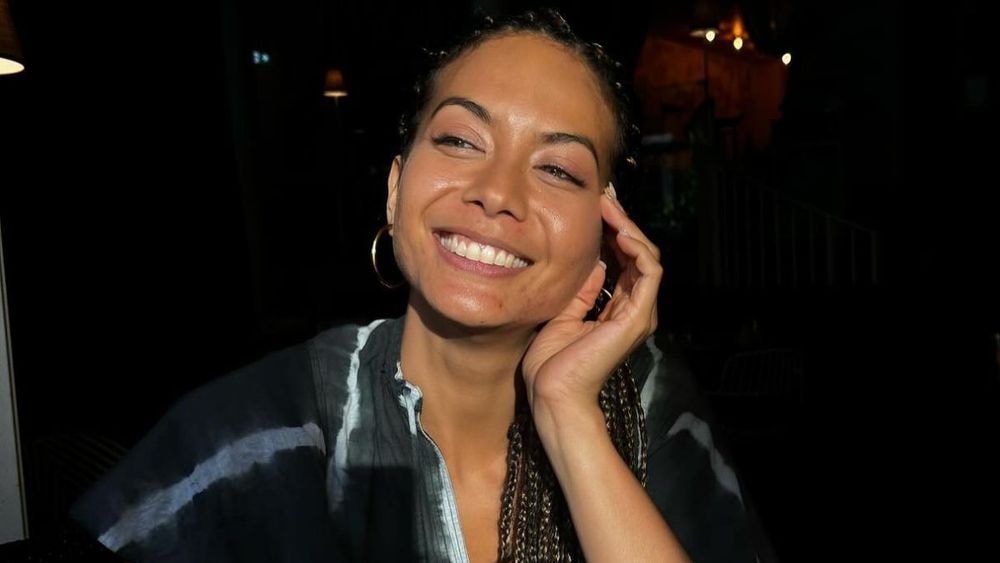 Vaimalama Chaves (Miss France 2019) surprise en plein acte scabreux : "4 boules en même temps…