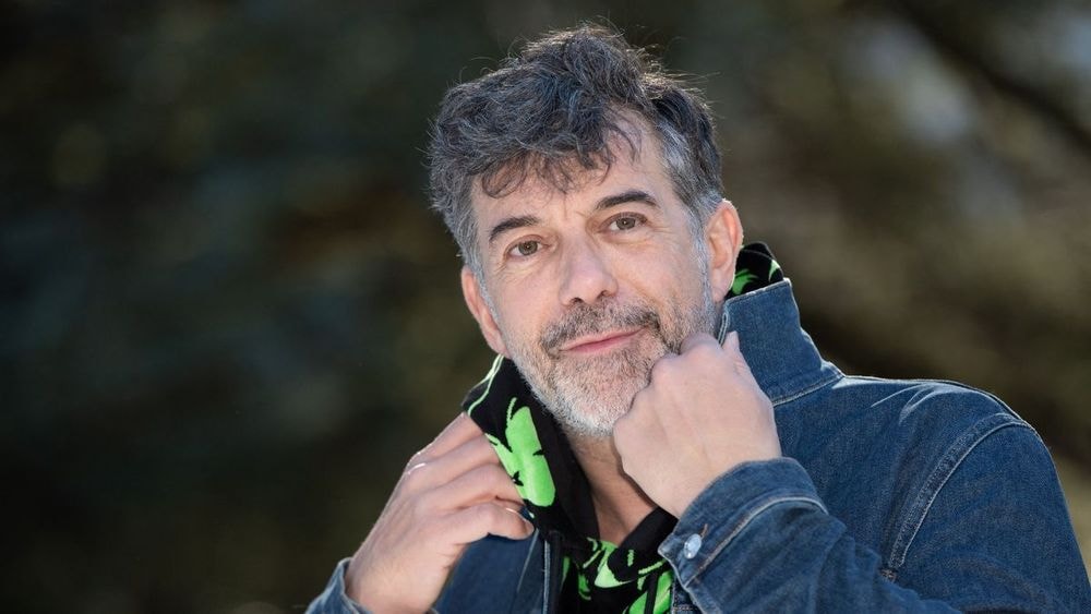 Stéphane Plaza : "J'ai signé Patrick Bruel", il se fait passer pour le chanteur et endosse son identité