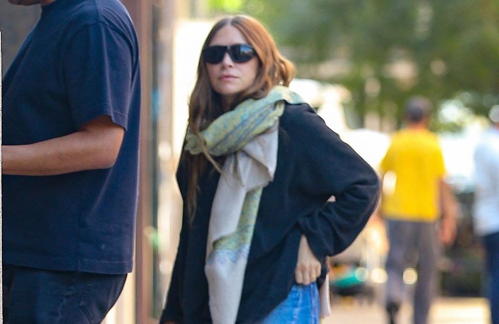 Ashley Olsen porte déjà l’accessoire que l’on adoptera tout l’hiver