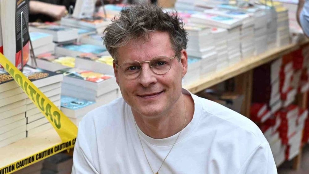 "Il n'y a qu'1,68 euro sur votre compte" : Matthieu Delormeau sans filtre sur sa ruine financière émanante de ses addictions