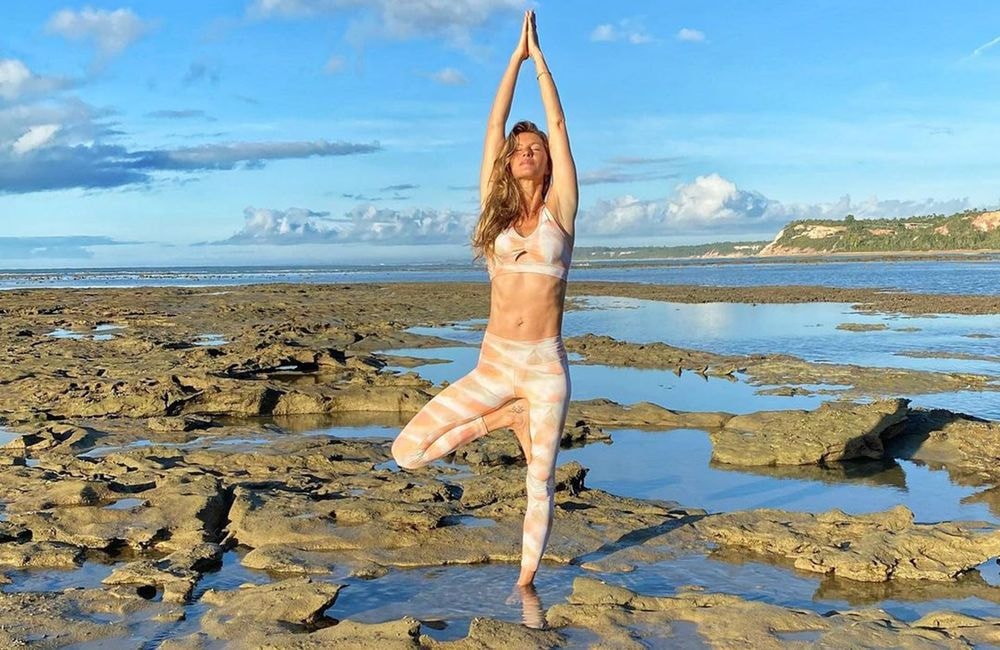 Yoga : 4 postures pour ouvrir la cage thoracique et réduire le stress