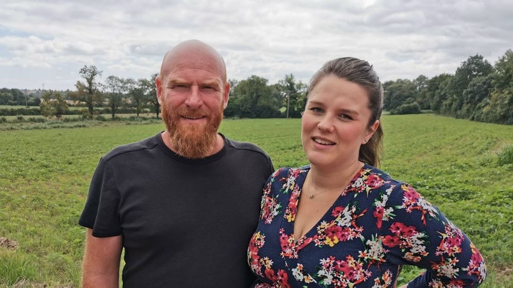 Lucile (L'amour est dans le pré) se confie sur ces photos de ses enfants qu'elle "refuse de montrer" pour les protéger