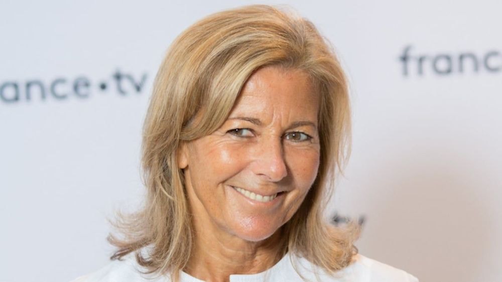 Au pire moment, Claire Chazal enlève son soutien-gorge : les images de cette scène improbable qui ont choqué tout le monde "Qu’est-ce qui lui a pris ?"