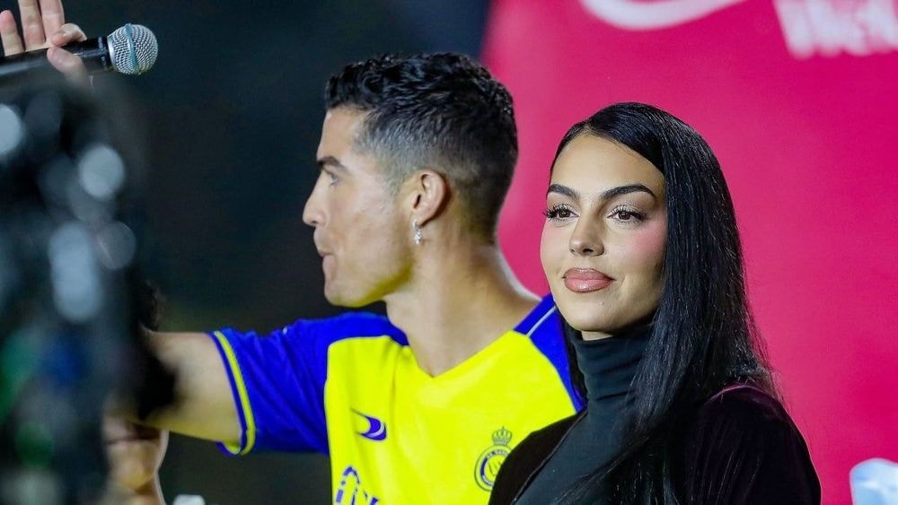 Cristiano Ronaldo : Georgina dévoile les clauses hallucinantes de leur contrat de mariage, "Si rupture : Ronaldo paie 50 M$ de pension"
