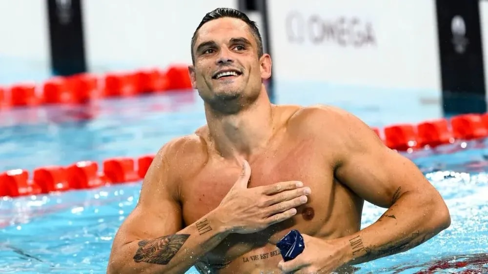 Florent Manaudou montre ses attributs XXL pour fêter sa victoire : "Ça ne me dérange pas de...