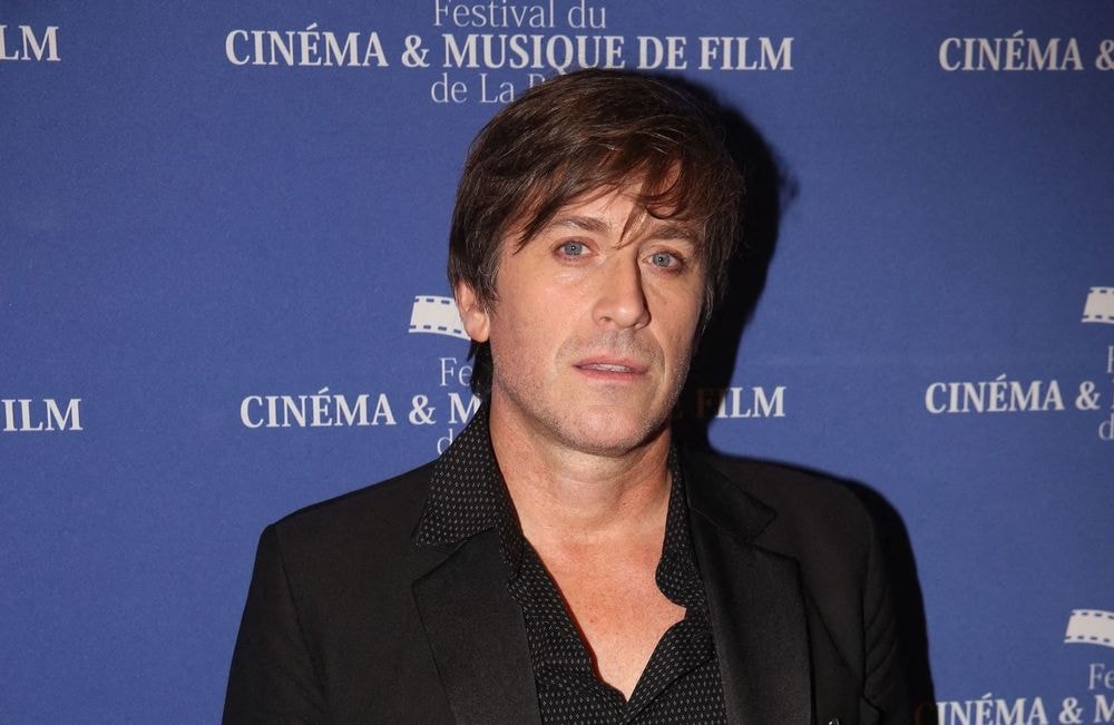 Thomas Dutronc revient sur la perte de sa mère Françoise Hardy : « Une expérience difficile et compliquée »