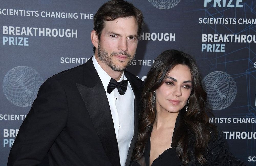 Mila Kunis et Ashton Kutcher assistent à un match de basket-ball avec leurs deux enfants