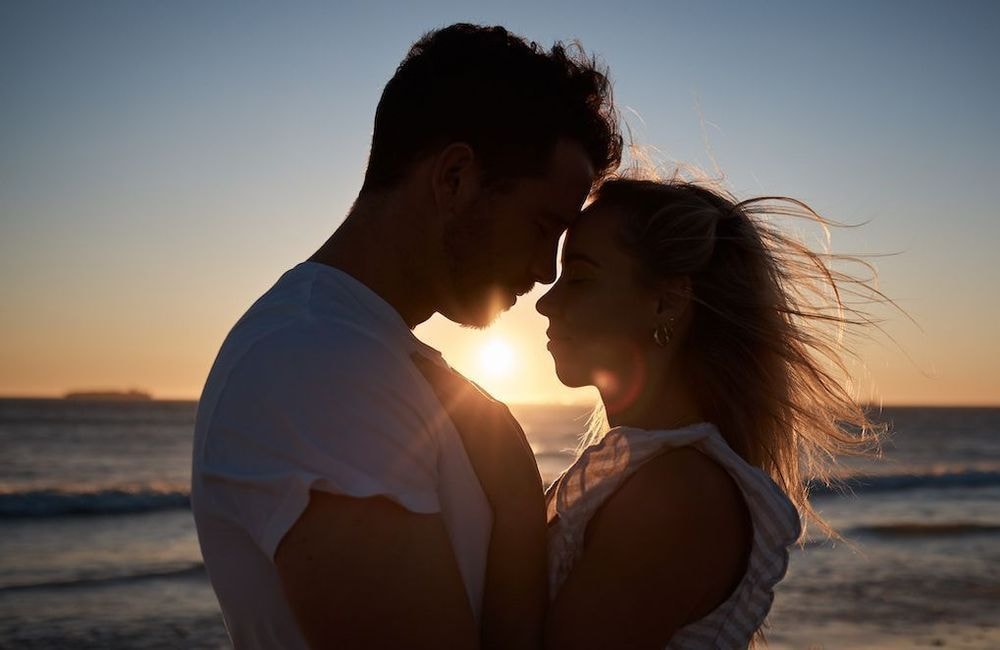 Exit le mariage, les enfants et la cohabitation : la Gen Z opte pour le « bold love »