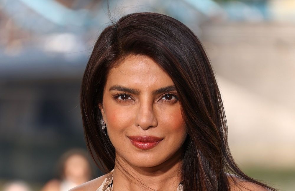 La frange la plus cool de l’été dévoilée par l’actrice Priyanka Chopra à Wimbledon