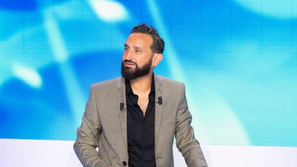 Cyril Hanouna reste en France :  l’animateur serait "convoqué devant le tribunal correctionnel", on vous dit tout !