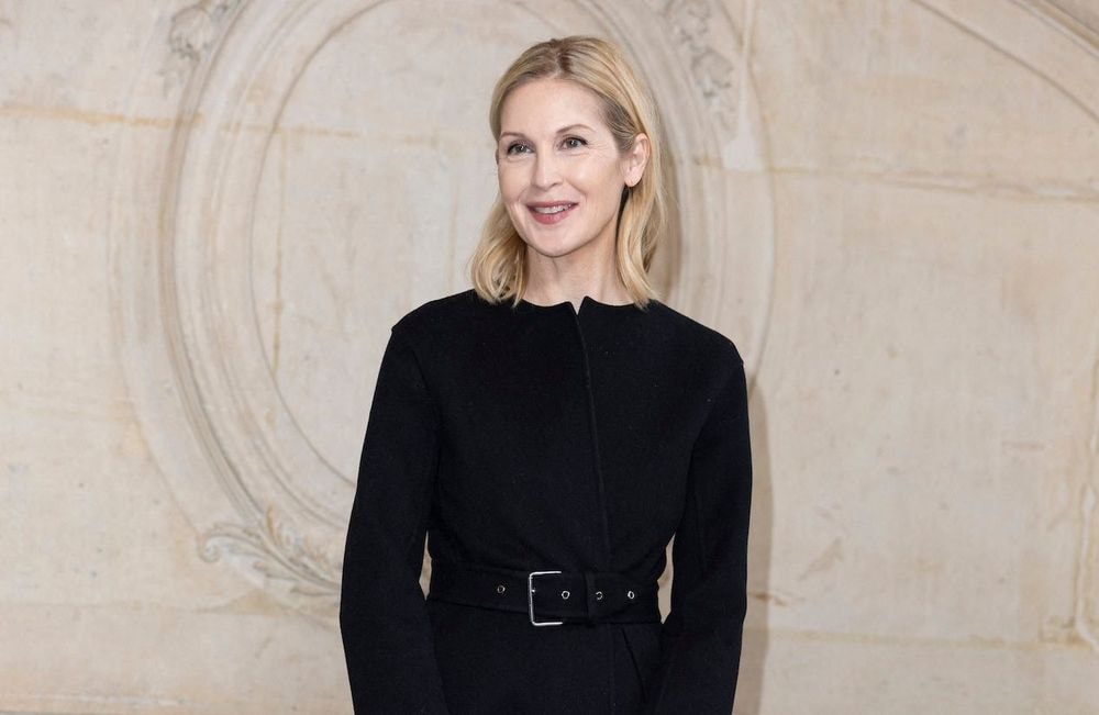 Sur TikTok, Kelly Rutherford distille ses astuces pour un style chic et « iconique »