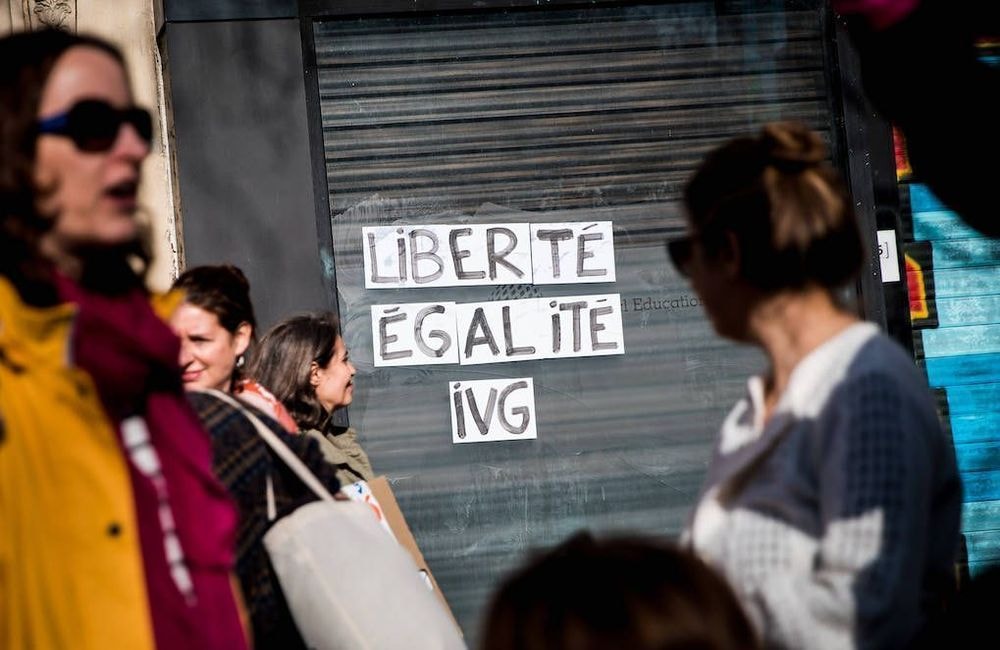 « La hausse du nombre d’IVG se poursuit » : la Drees dévoile ses derniers chiffres sur l’avortement