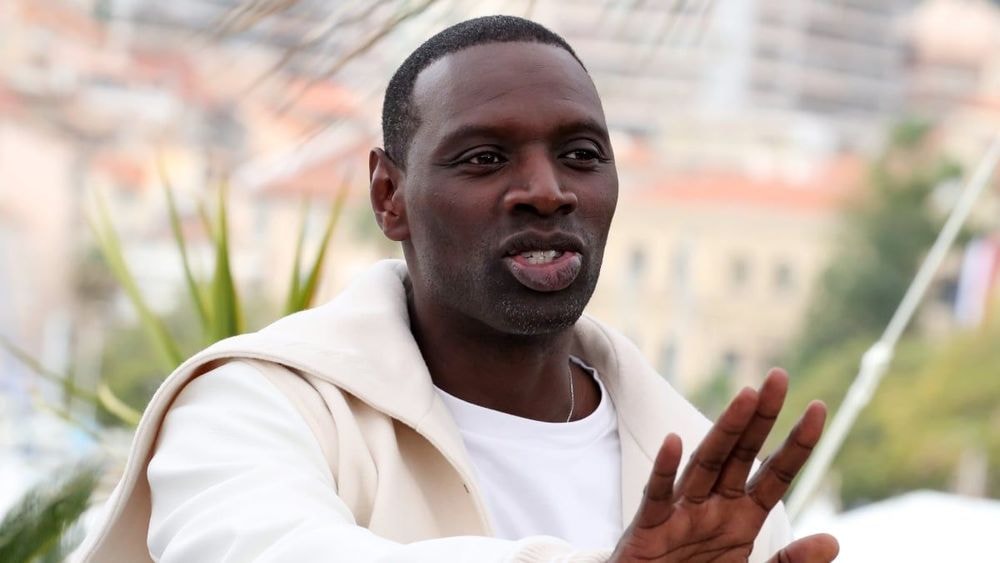 Franco-sénégalais, Omar Sy révèle ce qui l'a poussé à quitter son pays : "Ça m'a marqué de voir que..."
