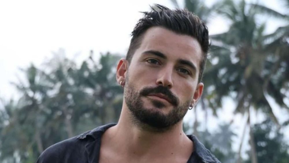 Anthony Matéo : plus amoureux que jamais, le visage de sa nouvelle chérie enfin dévoilé, regardez !