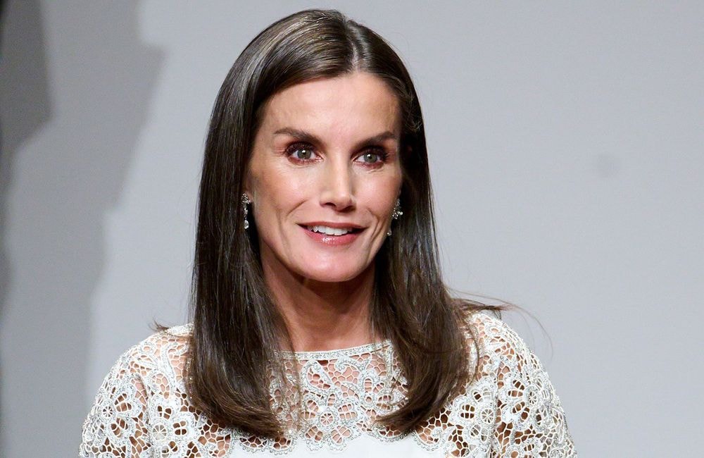 À 52 ans, Letizia d’Espagne adopte ce maquillage flatteur et rajeunissant