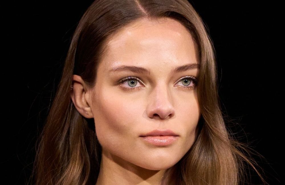 « Lips combo » : l’astuce toute simple d’une maquilleuse pour une bouche charnue