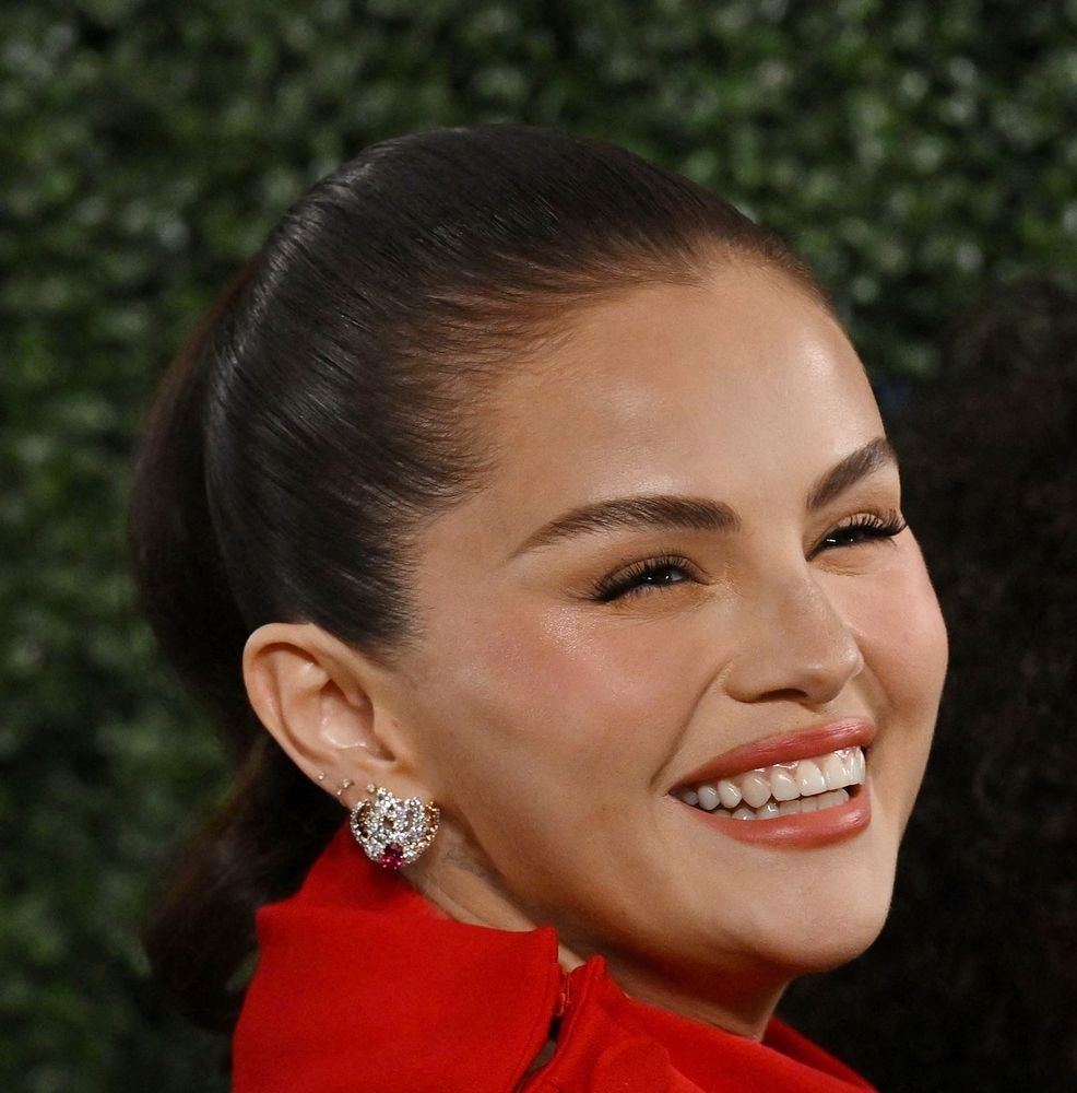 Selena Gomez adopte la forme d'ongle la plus convoitée de l'automne