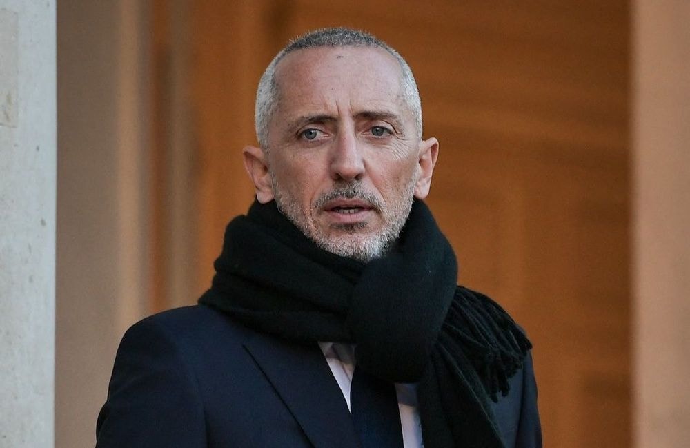 « Je l’aime comme un fou » : Gad Elmaleh se confie sur sa petite-fille Ely