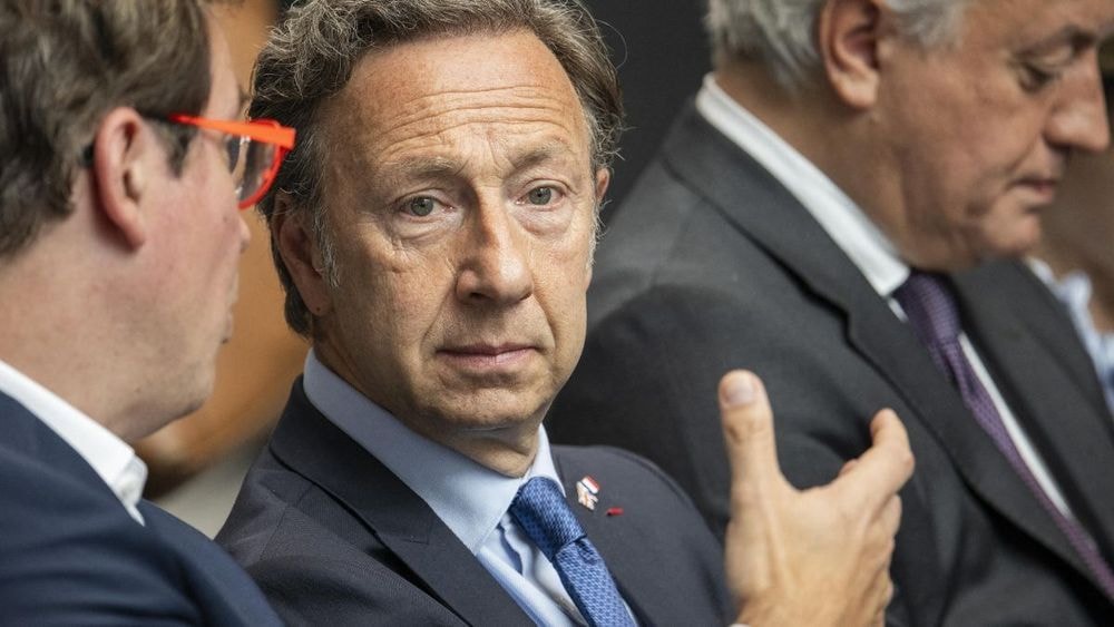 Stéphane Bern cash sur le sort du prince Andrew, impliqué dans l’affaire Epstein : “Il est le paria de la famille”