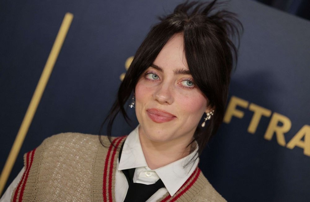 Billie Eilish dévoile ses produits de prédilection pour maquiller ses lèvres