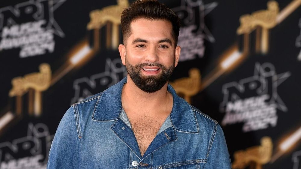 Kendji Girac de nouveau papa ! Il révèle un cliché tendre pour annoncer la nouvelle