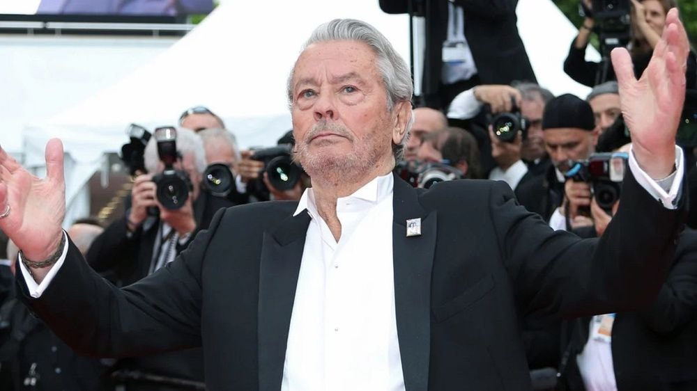Quand Alain Delon se réjouissait de la montée en puissance du RN : "Ils ne se battent plus seuls, ils ont les Français avec eux"