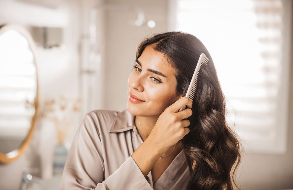 Avant-shampoing : ce geste que l’on fait toutes et qu’un expert juge catastrophique