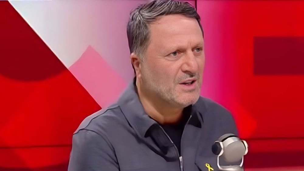 Franco-marocain, Arthur ne mâche pas ses mots sur la France : "Les crétins de LFI"