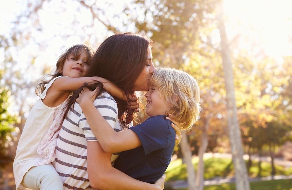 Quel est le nombre d’enfants idéal pour la santé mentale des mamans ? Une étude a la réponse